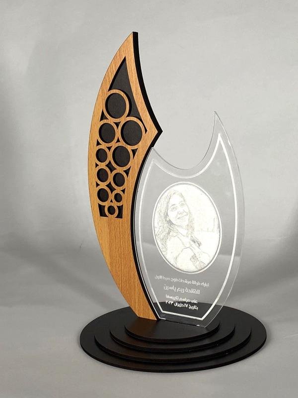 Trophy Wood+Plexi