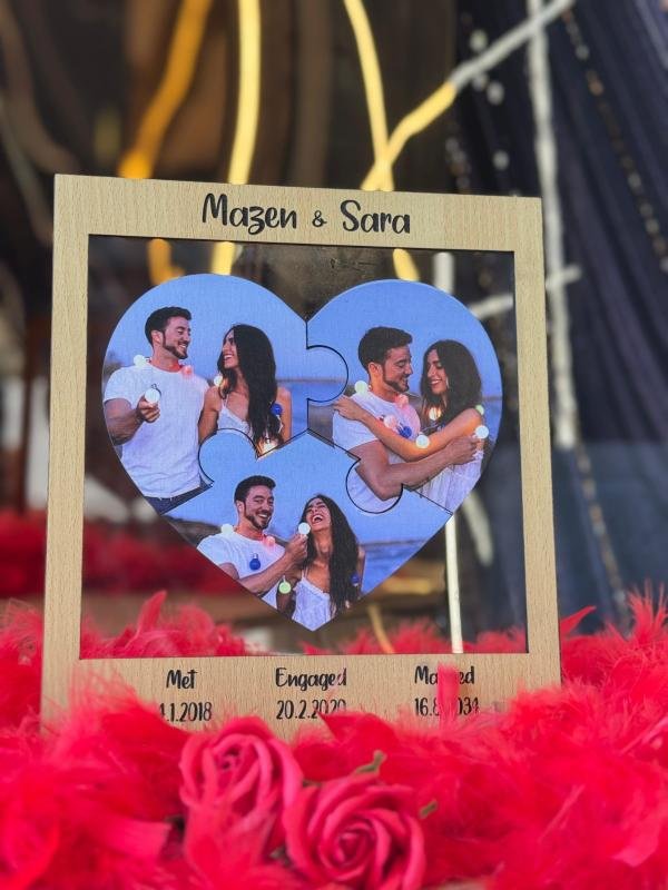 Plexi heart frame